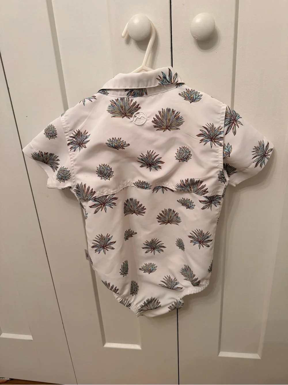 Magellan Outdoors Short Sleeve Fishing Onesie Agave Print 12-18mo Baby Boy